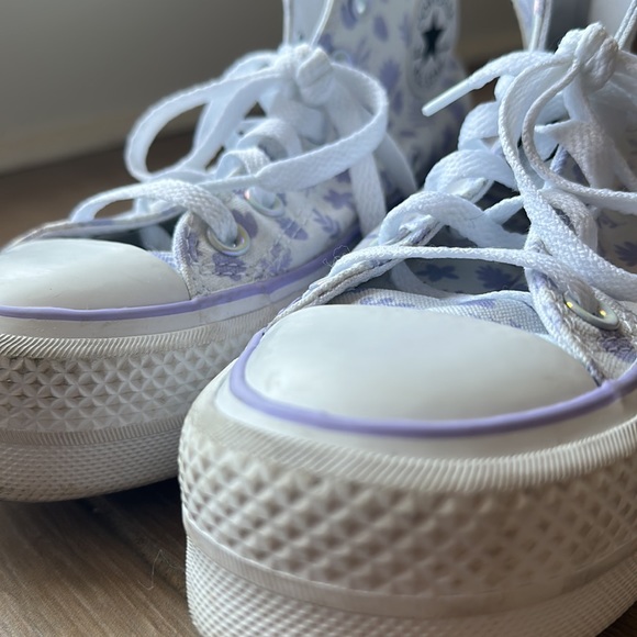 💜—MILLIE BOBBY BROWN CONVERSE!—💜SIZE/ 5.5!!! - Picture 4 of 9